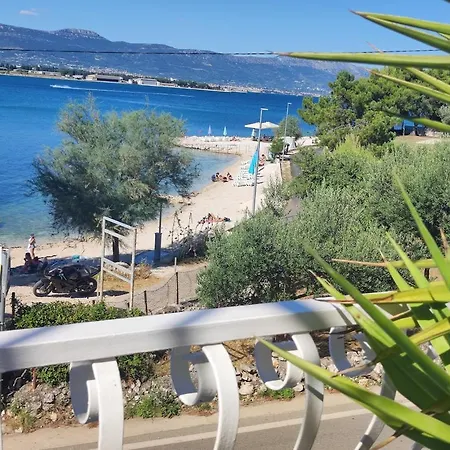 Lovely Place By The Beach, Enjoy Splendid Break