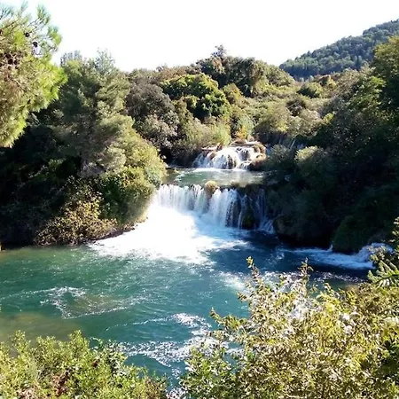 Lovely Place By The Beach, Enjoy Splendid Break Apartment Trogir