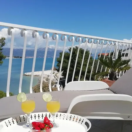 Lovely Place By The Beach, Enjoy Splendid Break Apartment