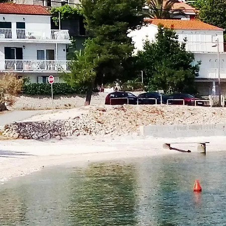 Lovely Place By The Beach, Enjoy Splendid Break *